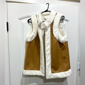 NWT Sail to Sable Shearling Vest Medium